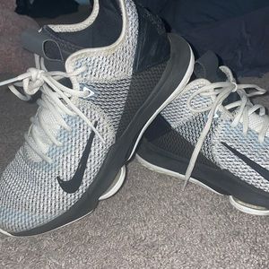 Men’s Nike Lebron’s